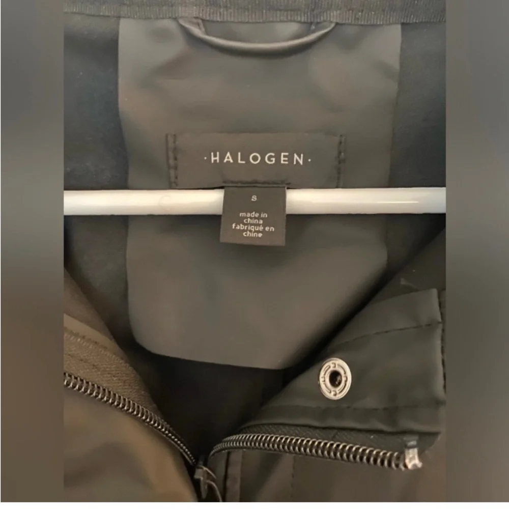 Halogen Size Small Raincoat - Picture 6 of 12